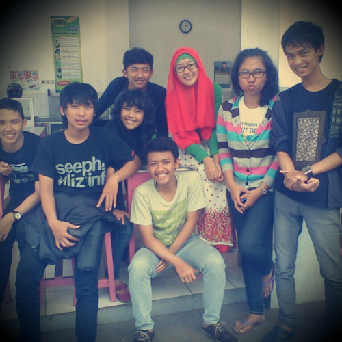 • Lakum dinukum waliyadiiiiin • Untukmu sebuah hati yang belum mampu kujanjikan apa-apa • @stematel17 | @SI36_02