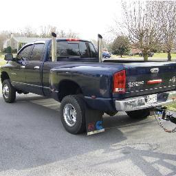Im A kiss stealin, Wheelin Dealin, Truck Driving Son Of A Gun!