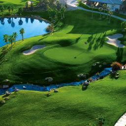 Located just minutes from the Las Vegas strip, Rhodes Ranch Golf Club is Vegas golf at its finest.