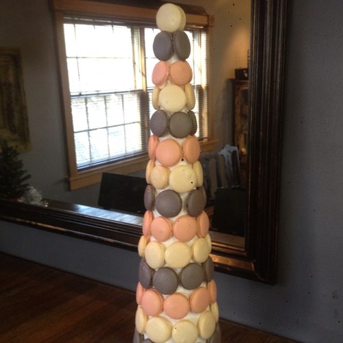 ldvpatisserie's profile picture. Le Dolce Vita Patisserie is a French Style Bakery and Cafe, specializing in French Macarons! Contact us for your next wedding, event or party!!