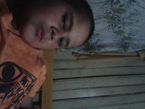 To vendendo beijos pra morena e pra loirinha to vendendo beijo e so vc me chama qe eu vou beijar