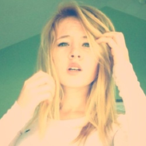 MyWastedY0uth's profile picture. There is another world, there is a better world... well, there must be.