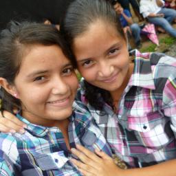 Hello my name is Tayrieth Rivera @justinbieber love and @NiallOfficial [Directioner And Belieber]