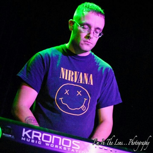 keyboard player for @thelostny