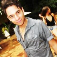 tenho 18 anos , moço #Youtube, signo #cancer, , mais informações #Segue ai ;D
http://t.co/sCJB8lHFeP