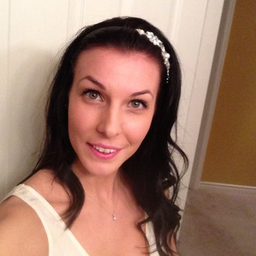 AMYEMUELLER's profile picture. 