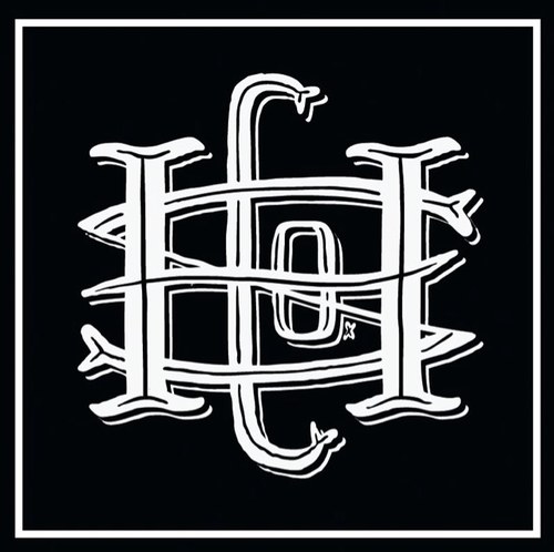 H.S.Co. Fine Apparel & Goods brings the rich history of Brooklyn to life with vintage graphics inspired by the nautical, sport & heritage themes of the past.