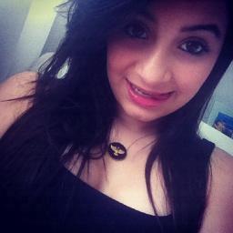 Às vezes não parece, mas você é feita pra alguém.. E se o mundo não tem dado a mínima pra você, o azar é do mundo, e não seu ! - Gêe @_Jessiicavieira s2