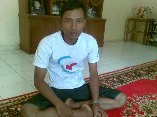 cinta tak pernah tau apakah hanya jadi pelarian atau pelampiasan saja sampai saat perpisahan tiba.