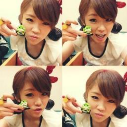 follow me 
i follow you back later^^
