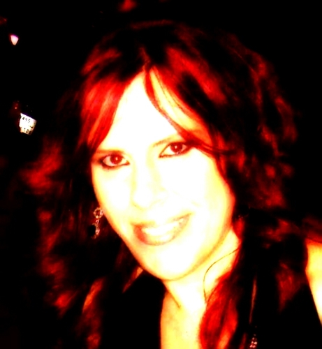 Mom of 2 beautiful, loving children! Love beauty that comes from within - COO @teispabeauty - Graphic Designer