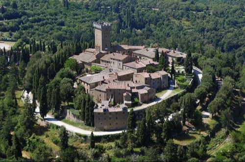 In the heart of Tuscany come and taste the renaissance of a tuscan village staying in our rooms and apartments. #tuscany #food #wine tasting #weddings