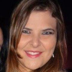 Jornalista com diploma!
Apaixonada pela vida e eterna defensora dos animais.