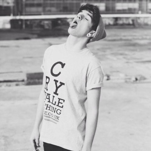 Logan| 16| Phoenix| you're all beautiful| i love @mikeala19 | i follow EVERYONE back| get following| DM me for a cute convo| tweet me 'sploosh' for a cute DM|