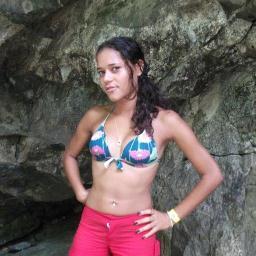 gosto de ir a praia e viajar conhecer lugares diferentes, gosto muito de crianças e adoro brincar e  sou muito divertida
