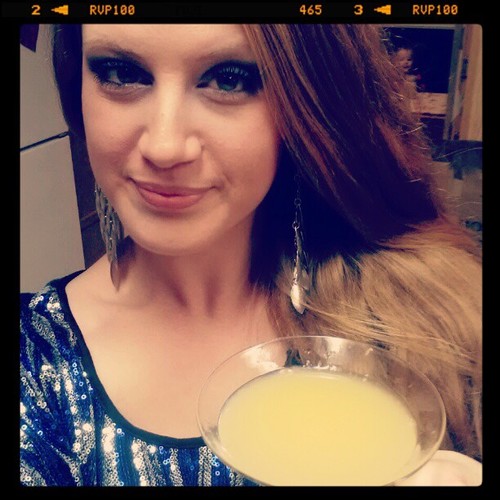 Nice, playful girl looking to meet new people and have fun. Come check me out on MFC!!! ;)