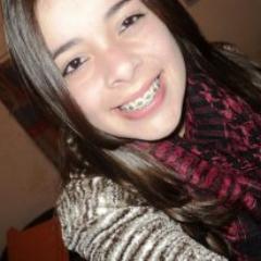 #Elα que vive com músicα no ouvido e corαção nα bocα 
elα é meninα e mulher, elα sαbe muito bem o que quer .