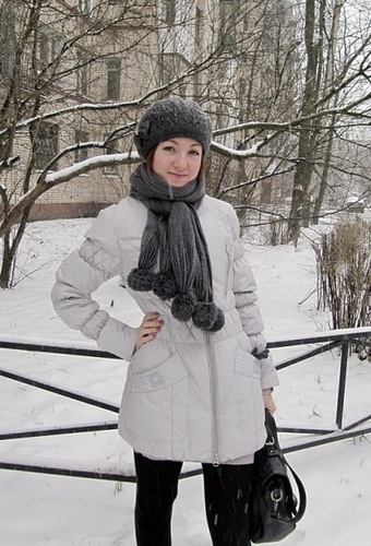 marishkau_444's profile picture. Человек укусил пчелу и она разбухла) а человек улетел делать мед-а пчела пошла на работу)круговорот человека и пчелыыыыыы)