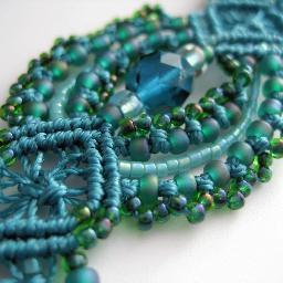 Handcrafted micro-macrame jewelry and tutorials!