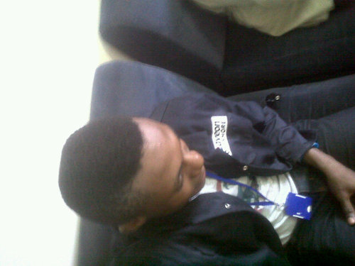 Hey, friends its so simple I follow.  Back just hit d follow botton pals