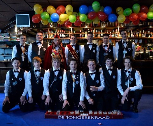De Jongerenraad van CV de Knoll'ntrekkers uit Bornerbroek