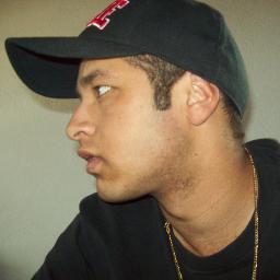 Sonhar, e não desistir.
Cair e ficar de pé,
Dar valor depois que passou.
É duvidar da sua fé