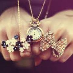 19/in a relationship. Dreaming is my religion! l follow baaack.(=