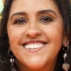 Regina Maria Barreto Casé, mais conhecida como Regina Casé , Apresentadora , Jovem , Rainha dos Pobres .   
         quem me seguir ganha 2 reais!