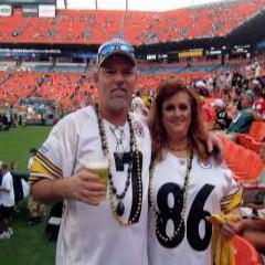 Mother of Two daughter and Three boys that complete are big happy family.(STEELER'S #1 GO STEELERS )