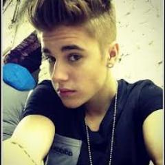 Sou Beliver a 4 anos Amo o Justin Bieber e Queria Realizar O Sonho Dele Me seguir Vou Tentar!! :)