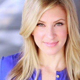 Actress in NYC. Silly. A laugher, but I take my acting craft & workouts seriously (shh I'm a fitness expert).MFA in Acting from The New School for Drama in NYC.