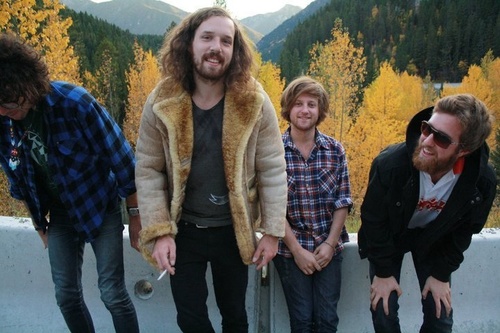 Six stringer, voice strainer and YOLOer of the bands @high_ends and @yukonblonde. Son of a mother, friend of a friend.