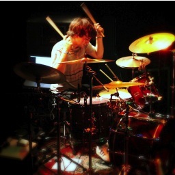 My name is Sam Sobo. I am currently playing drums for the band MADUS. http://t.co/yc3MoI7stC