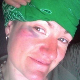 sonne_shields's profile picture. I love to travel and help out when I can!