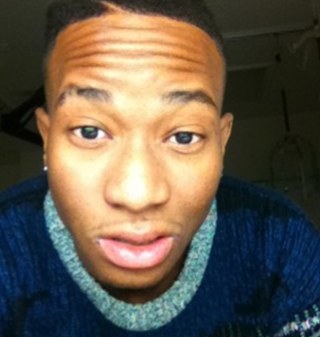 iBoot hood nerd a flirt. iSing. freshboi ✌ #teammusician #teamsickle #teamchildish #teamiphone4 and imma 80s baby.