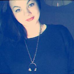 I'm 1/3 of @TheDenimJackets FOLLOW ME - I FOLLOW BACK :)       I ♥ DARTH VADER & BASKETBALL  & MY LONGBOARD