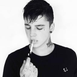 anonimo_chato's profile picture. Pra que bio? Existe Rock 'N' Roll Man,Segue a minha guria Ai @abc_rockeira