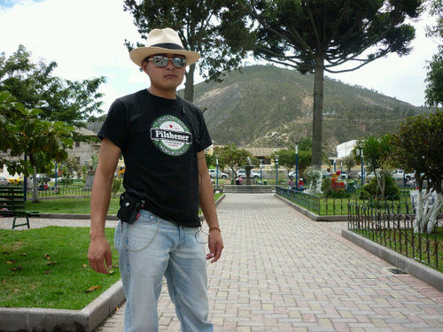 rolito007's profile picture. La vida no cambia, la gente sí. Aprende a aceptar que no todas las personas son lo que tú pensabas.