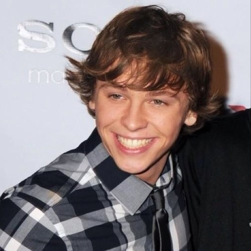 srslykeaton's profile picture. Let's go thrift shopping with Macklemore. ~rp•fl~