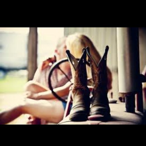 Just a country girl tweeting the perks & struggles of growing up in the south