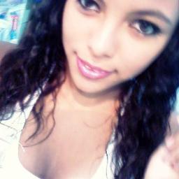 Animes, games, zumbis, rock, filmes de terror.. ! kk :3
