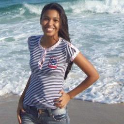 15 anos , leonina, abcdista.Futura Pediatra e empresária e muiito muiito fã de Justin Bieber *-*