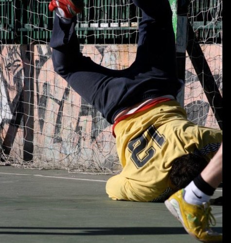 Deportista de sofá, cocinillas de salón y musiquero de boquilla. Portera y entrenador de balonnano. Indio!!!