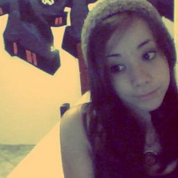 É na decadência de seus sorrisos que se nota o vazio de tua alma. Let it be...  http://t.co/ZdLNxgCT