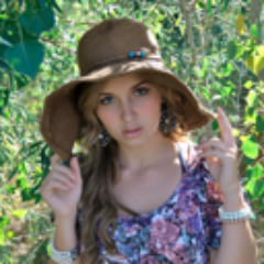 Hi! I like all things that inspire. I love writing, reading, cooking, fashion and meeting new people.