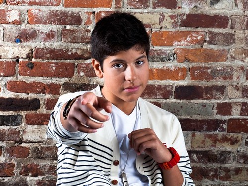 holaa! soy Hunter de corazón mi sueño es que me siga @matthunter123 lo amoo ! sigueme y te sigo :)