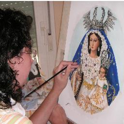 Apasionada de la pintura artística al óleo y la imaginiería religiosa sevillana