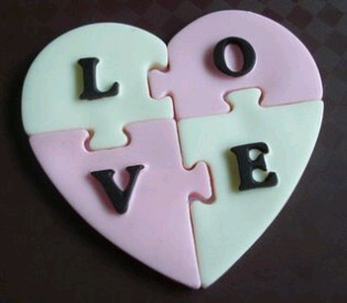 Menerima pesanan coklat valentine bs req tulisan dan bentuk gambar liat di favorite pin 2A0E67BE