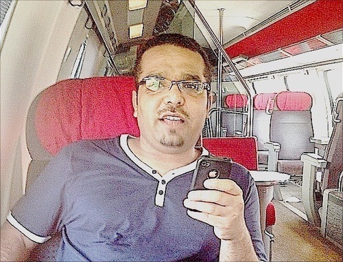 مثل الوسن إنتي.. حبك سرقني .. وإنتبهت.. وتوي أعرف ان الزمن فرقى ووعد.. وإن الهوى ماله ثمن!