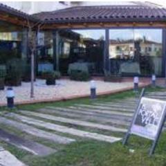 És un restaurant que es situa a LLiçà d'Amunt. Si voleu fer alguna reserva truqueu al 938415679.
Gracies
